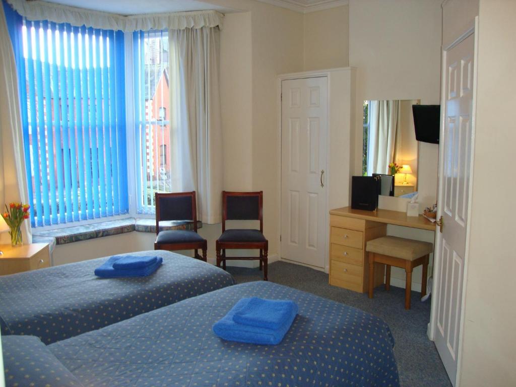 Clock Tower Hotel Exeter Room photo