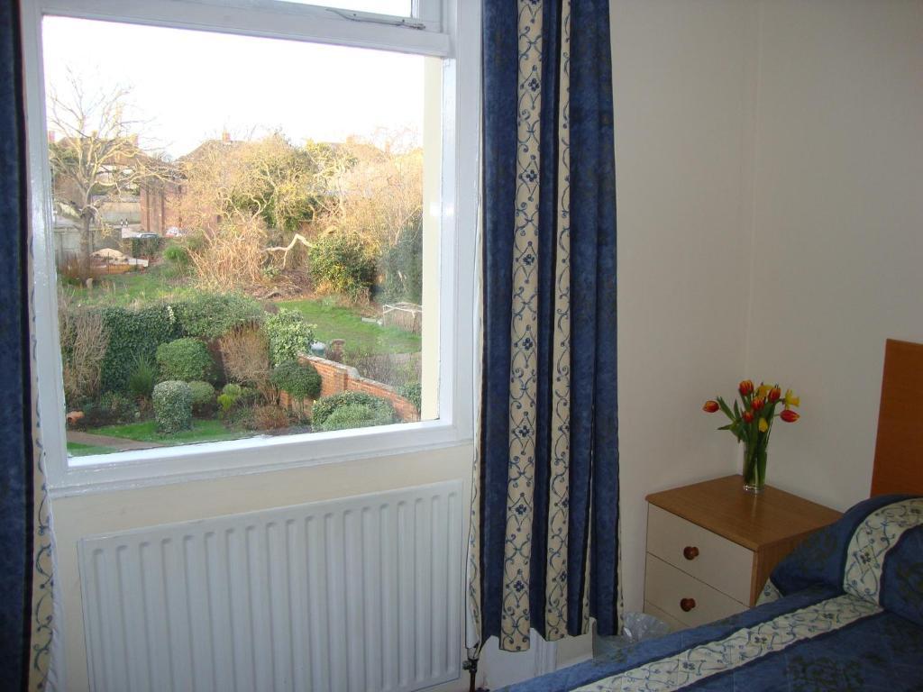 Clock Tower Hotel Exeter Room photo